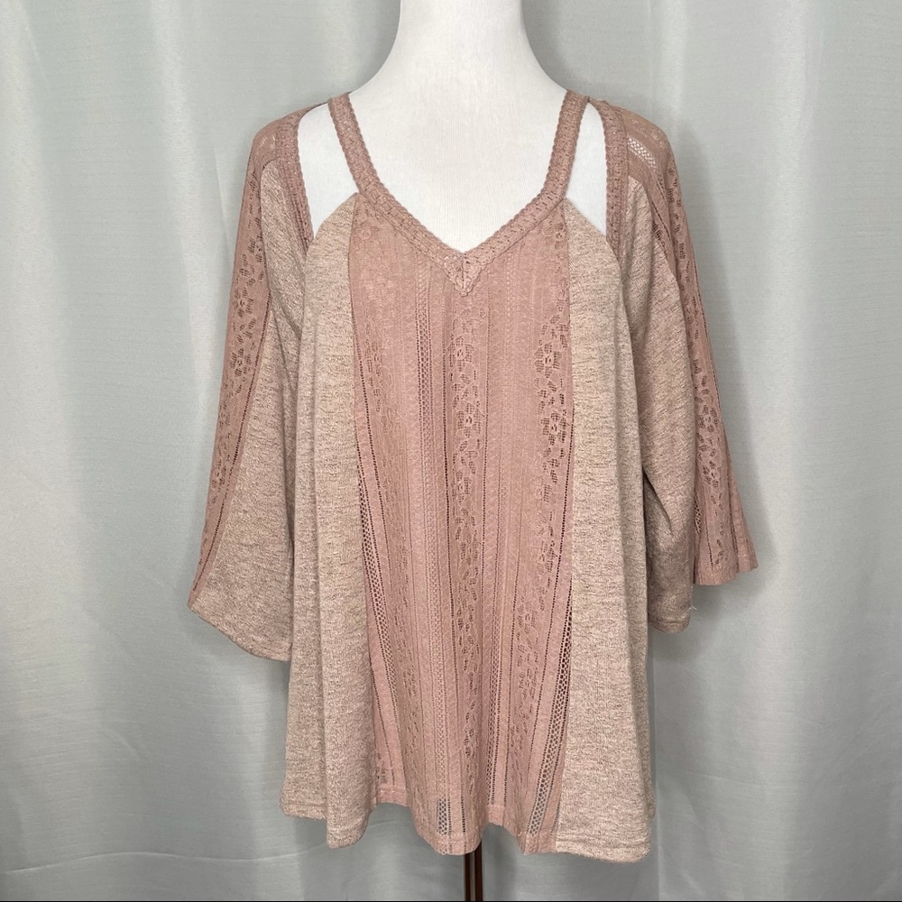 Entro cutout top. NWOT